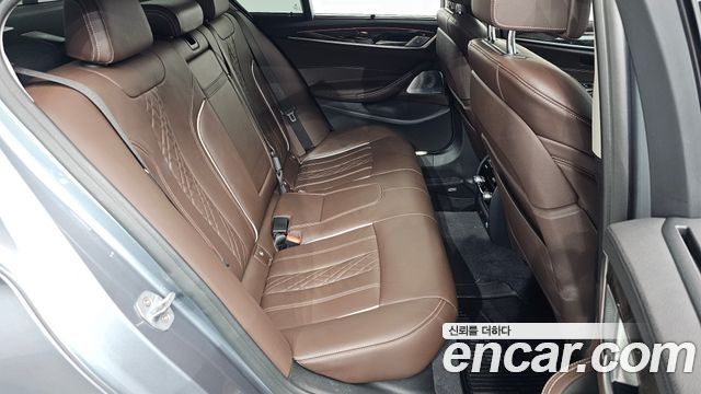 BMW 5-Series 540i xDrive Luxury Plus