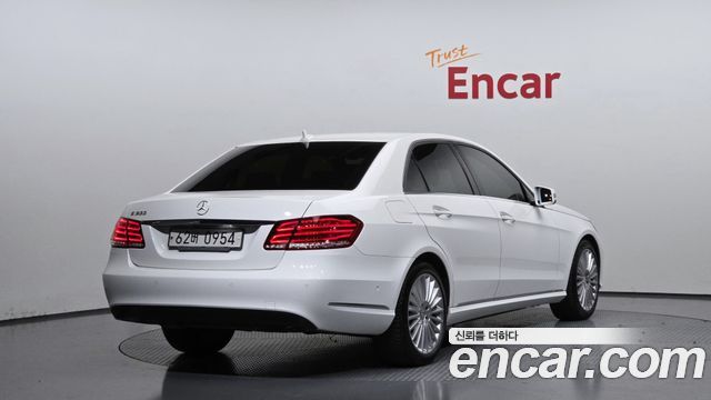 Mercedes-Benz E-Class E300 Elegance