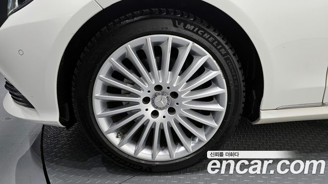 Mercedes-Benz E-Class E300 Elegance