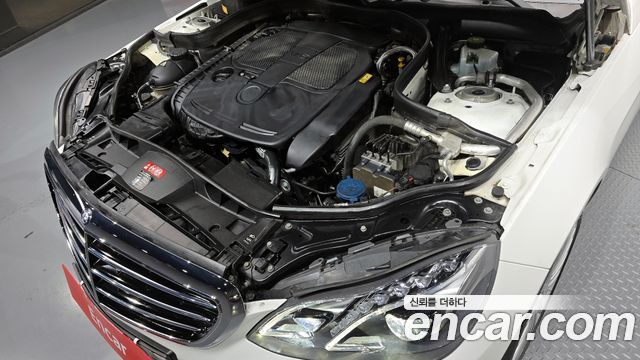 Mercedes-Benz E-Class E300 Elegance