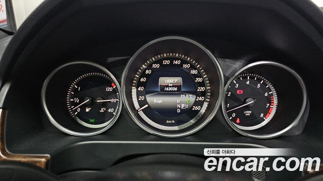 Mercedes-Benz E-Class E300 Elegance