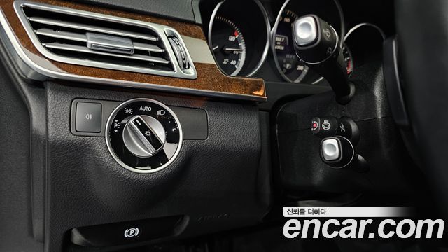 Mercedes-Benz E-Class E300 Elegance