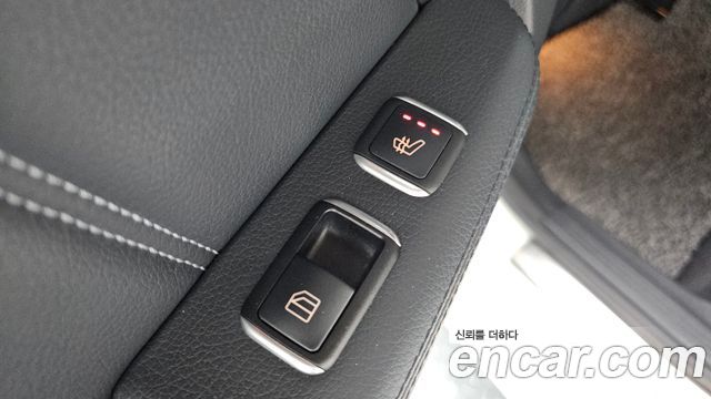 Mercedes-Benz E-Class E300 Elegance