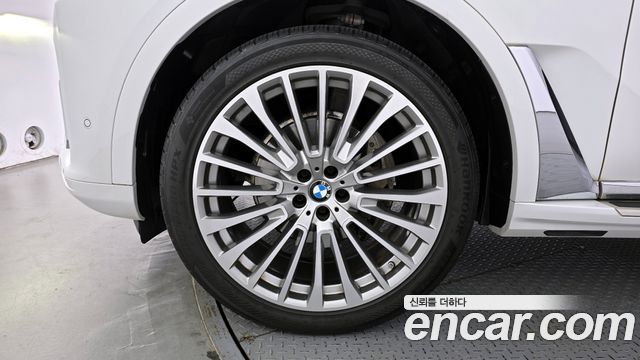 BMW X7 xDrive 40i Design Pure Excellence 6-Seater