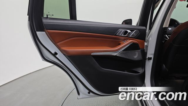 BMW X7 xDrive 40i Design Pure Excellence 6-Seater