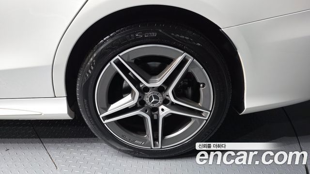 Mercedes-Benz C-Class C200 AMG Line