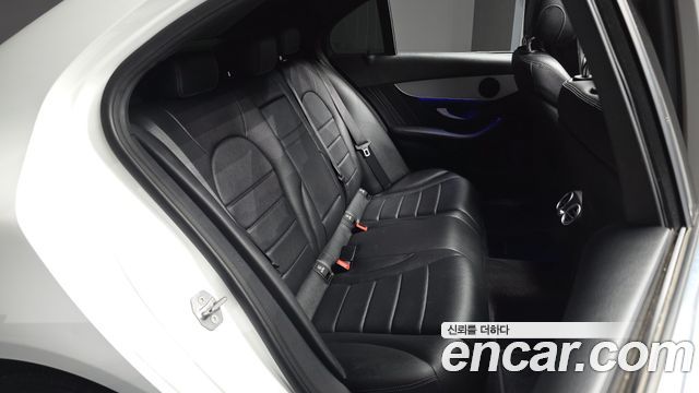 Mercedes-Benz C-Class C200 AMG Line