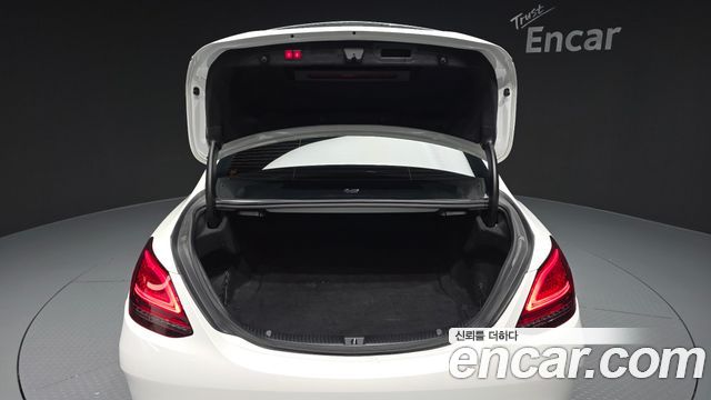 Mercedes-Benz C-Class C200 AMG Line