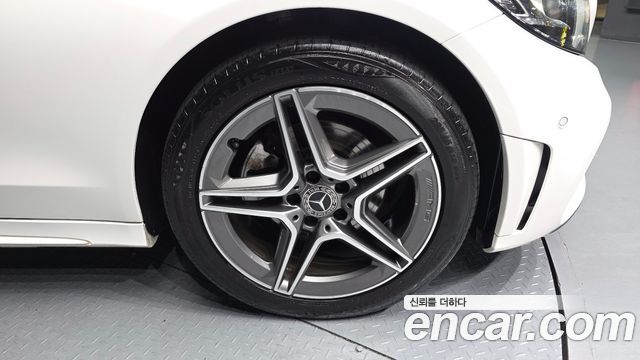 Mercedes-Benz C-Class C200 AMG Line