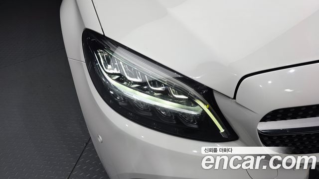 Mercedes-Benz C-Class C200 AMG Line