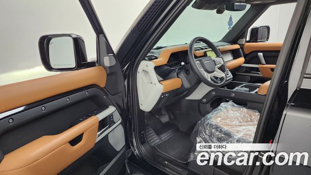 Land Rover Defender 130 D300 X-Dynamic HSE