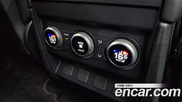 Land Rover Defender 130 D300 X-Dynamic HSE