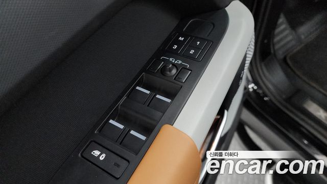 Land Rover Defender 130 D300 X-Dynamic HSE