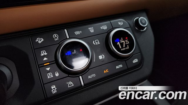 Land Rover Defender 130 D300 X-Dynamic HSE