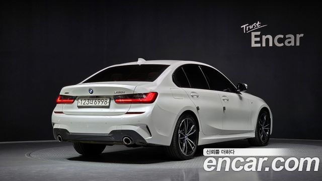 BMW 3-Series 330i xDrive M Sport