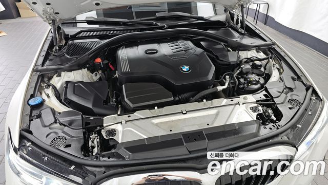 BMW 3-Series 330i xDrive M Sport