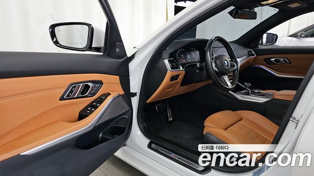 BMW 3-Series 330i xDrive M Sport