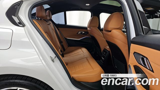 BMW 3-Series 330i xDrive M Sport