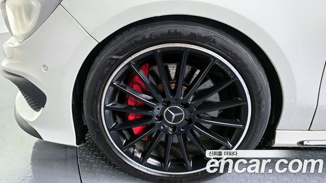 Mercedes-Benz CLA-Class CLA45 AMG 4MATIC