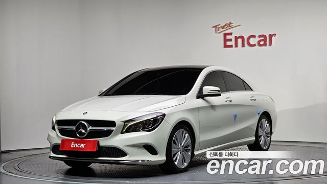 Mercedes-Benz CLA-Class CLA250 4MATIC