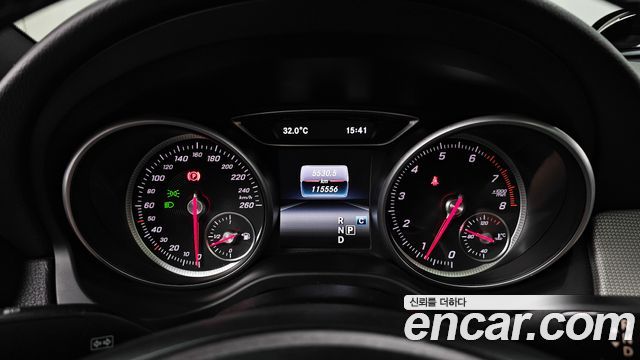 Mercedes-Benz CLA-Class CLA250 4MATIC