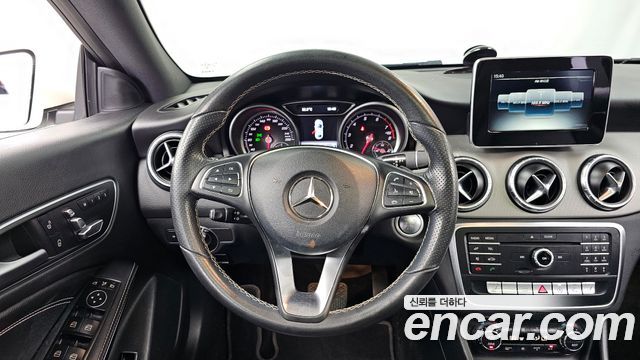 Mercedes-Benz CLA-Class CLA250 4MATIC
