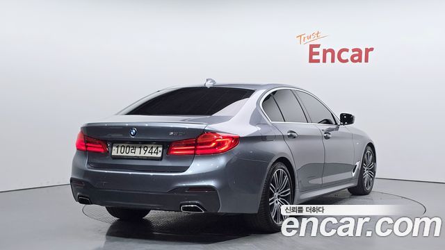 BMW 5-Series 530i M Sport Package Plus