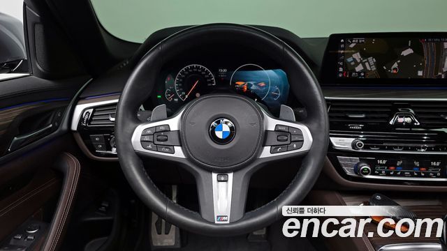 BMW 5-Series 530i M Sport Package Plus
