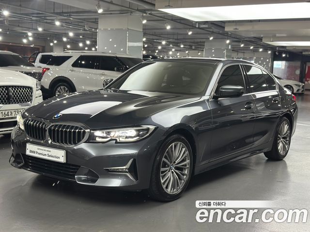 BMW 3-Series 320i Luxury