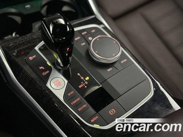 BMW 3-Series 320i Luxury