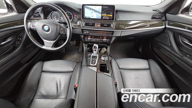 BMW 5-Series 520d xDrive Luxury Plus
