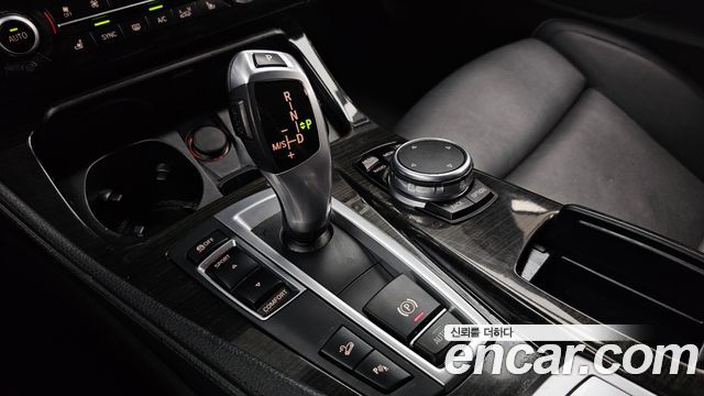 BMW 5-Series 520d xDrive Luxury Plus