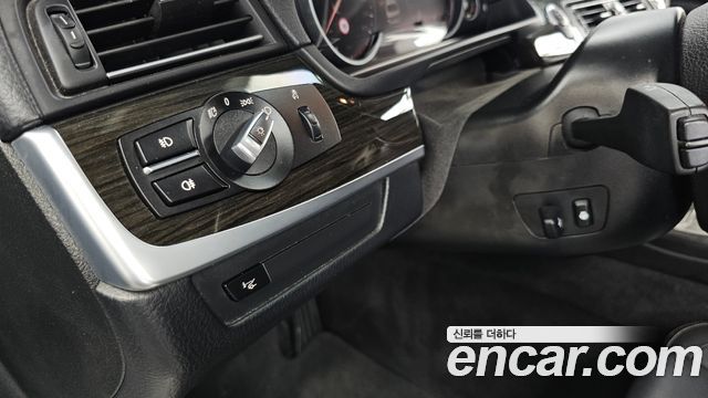 BMW 5-Series 520d xDrive Luxury Plus