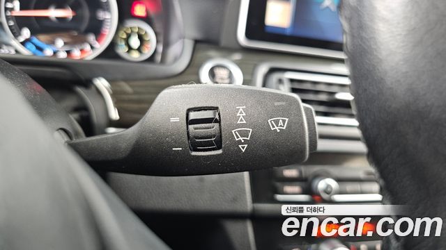 BMW 5-Series 520d xDrive Luxury Plus