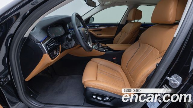 BMW 5-Series 520i Luxury