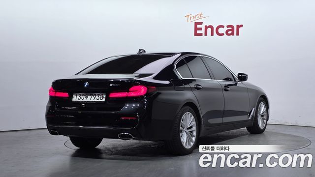 BMW 5-Series 520i Luxury