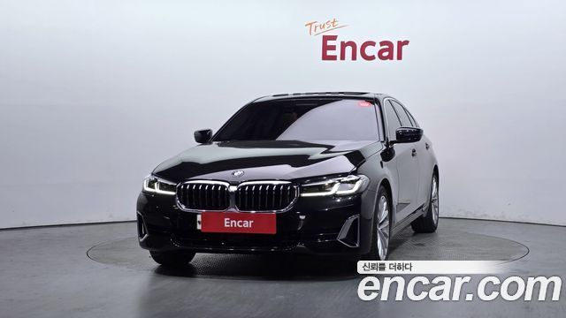 BMW 5-Series 520i Luxury