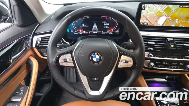 BMW 5-Series 520i Luxury