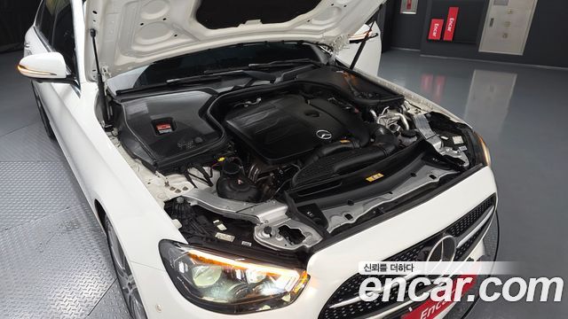 Mercedes-Benz E-Class E350 4MATIC AMG Line
