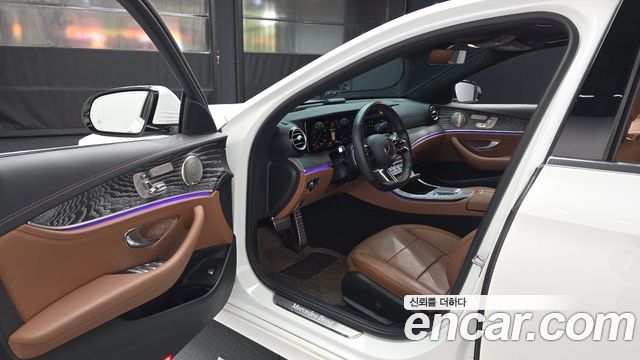 Mercedes-Benz E-Class E350 4MATIC AMG Line