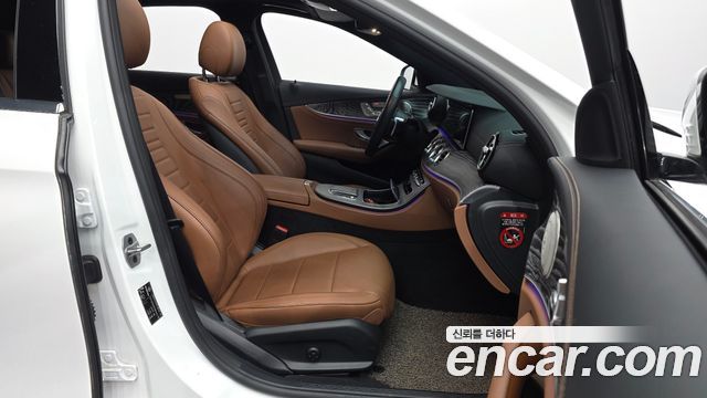 Mercedes-Benz E-Class E350 4MATIC AMG Line