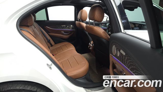 Mercedes-Benz E-Class E350 4MATIC AMG Line