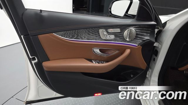 Mercedes-Benz E-Class E350 4MATIC AMG Line