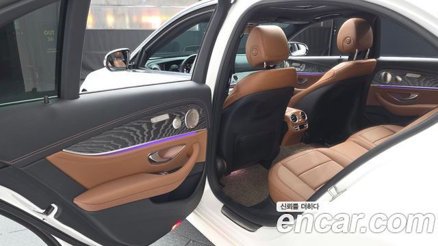 Mercedes-Benz E-Class E350 4MATIC AMG Line