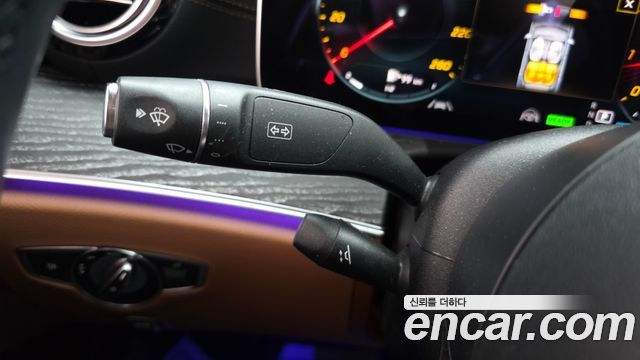 Mercedes-Benz E-Class E350 4MATIC AMG Line