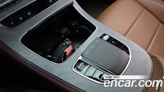 Mercedes-Benz E-Class E350 4MATIC AMG Line
