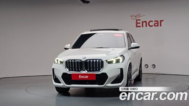 BMW iX1 xDrive 30 M Sport