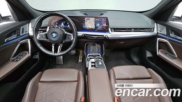 BMW iX1 xDrive 30 M Sport