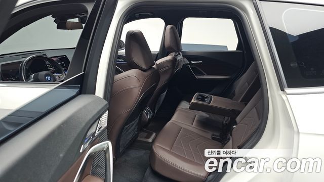 BMW iX1 xDrive 30 M Sport
