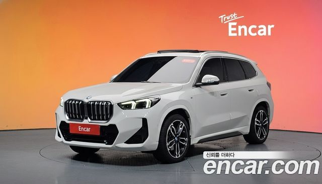 BMW iX1 xDrive 30 M Sport